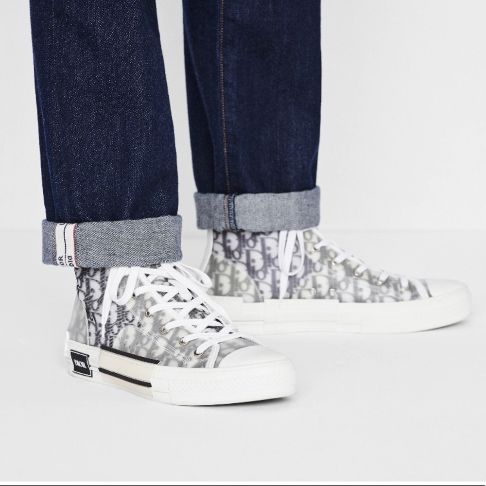 B23 HIGH-TOP SNEAKER
White and Black Dior Oblique Canvas